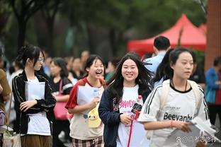 迈阿密国际下午两点乘大巴离开酒店，今日活动取消直接前往机场